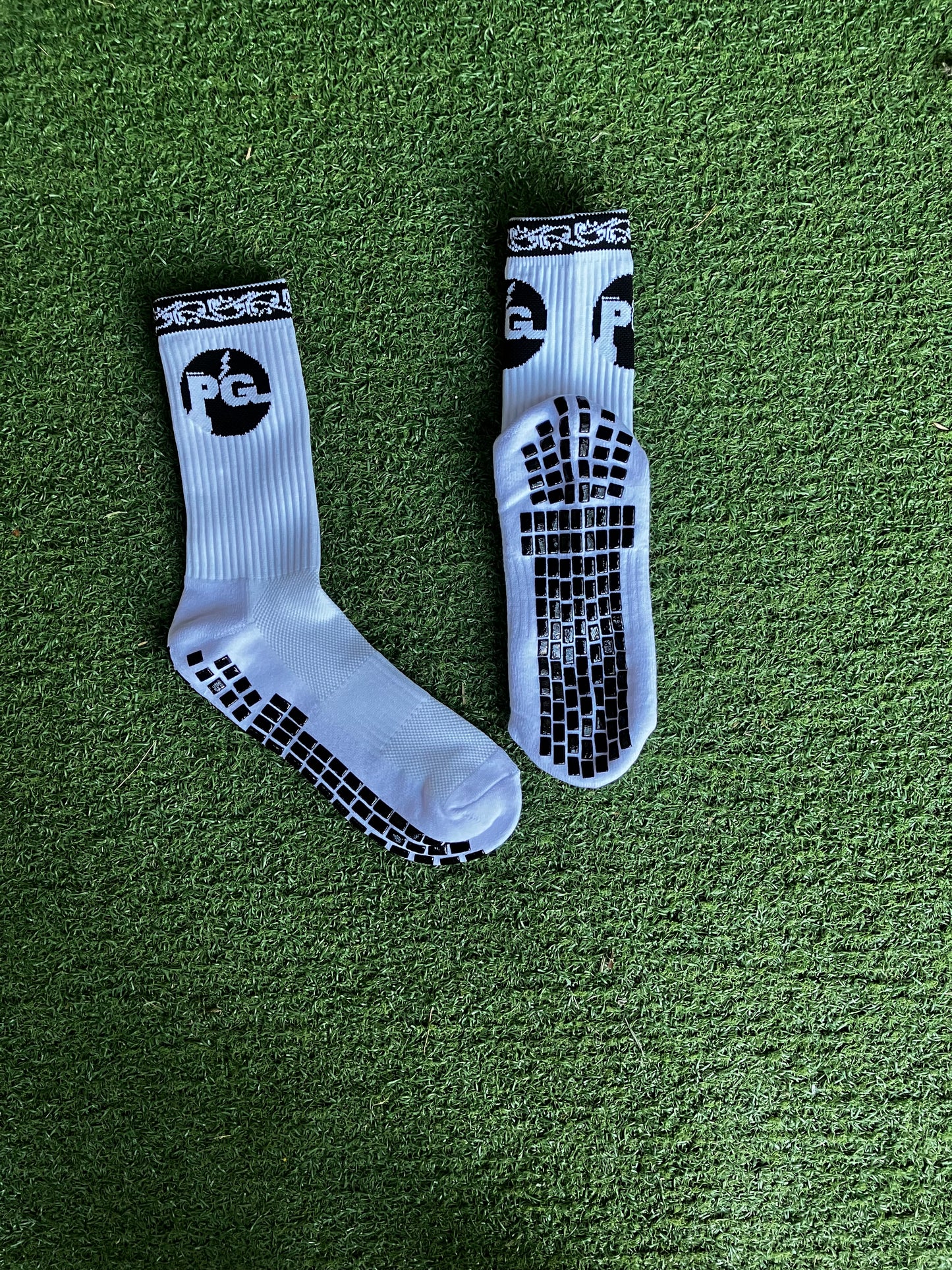 Māori Crew Socks White